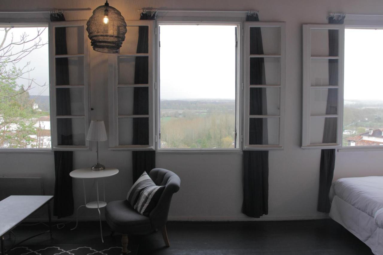 Bed and Breakfast Grange Bleuet Aubeterre-sur-Dronne Exterior foto